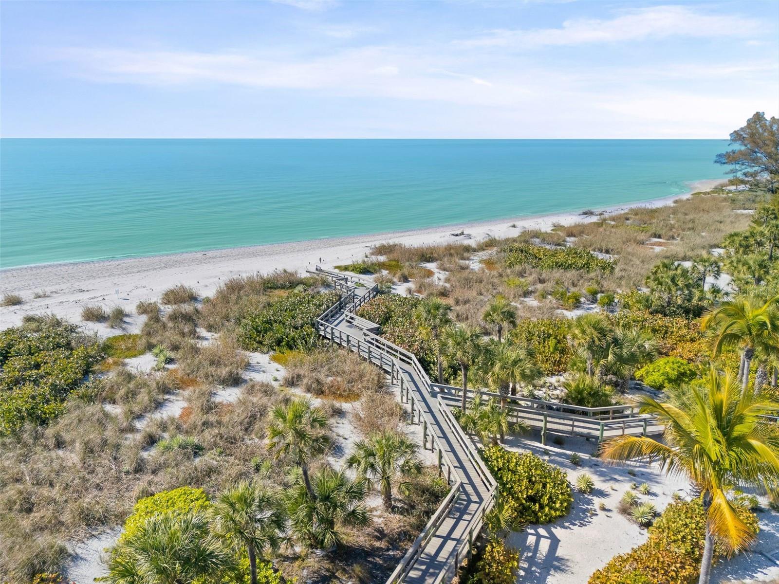 HIDDEN LAGOON BEACH CLUB - Residential