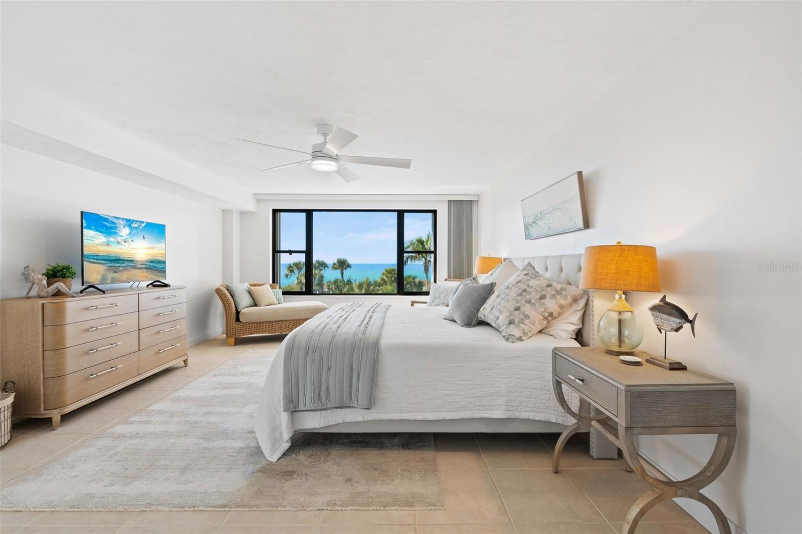 HIDDEN LAGOON BEACH CLUB - Residential