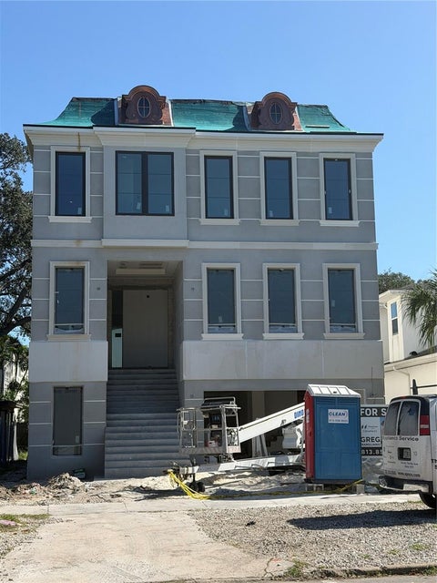 Photo of 513 E Davis Boulevard, Tampa, FL 33606 (MLS # TB8549229)