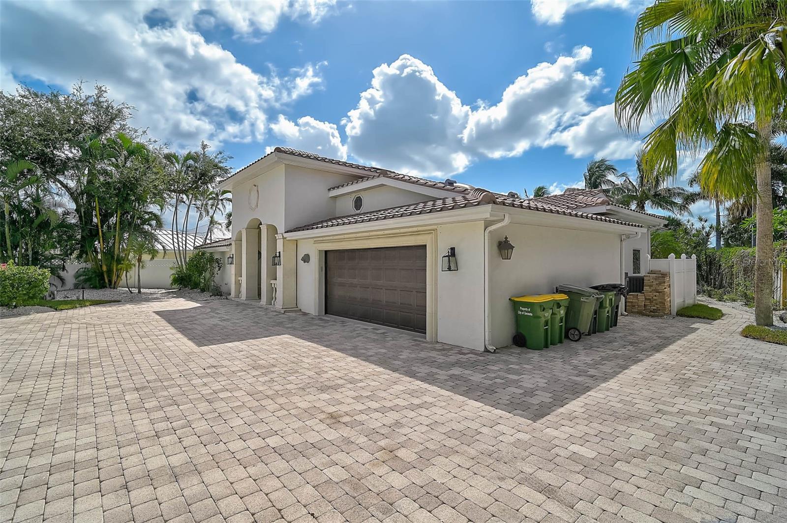 BAY ISLAND SHORES - Residential