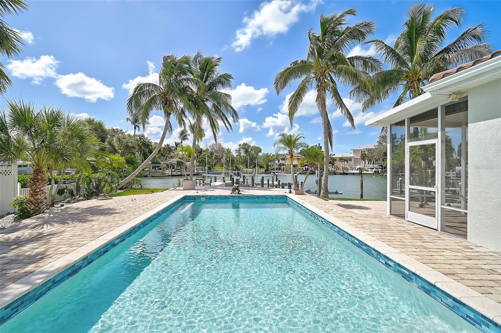 BAY ISLAND SHORES - Residential
