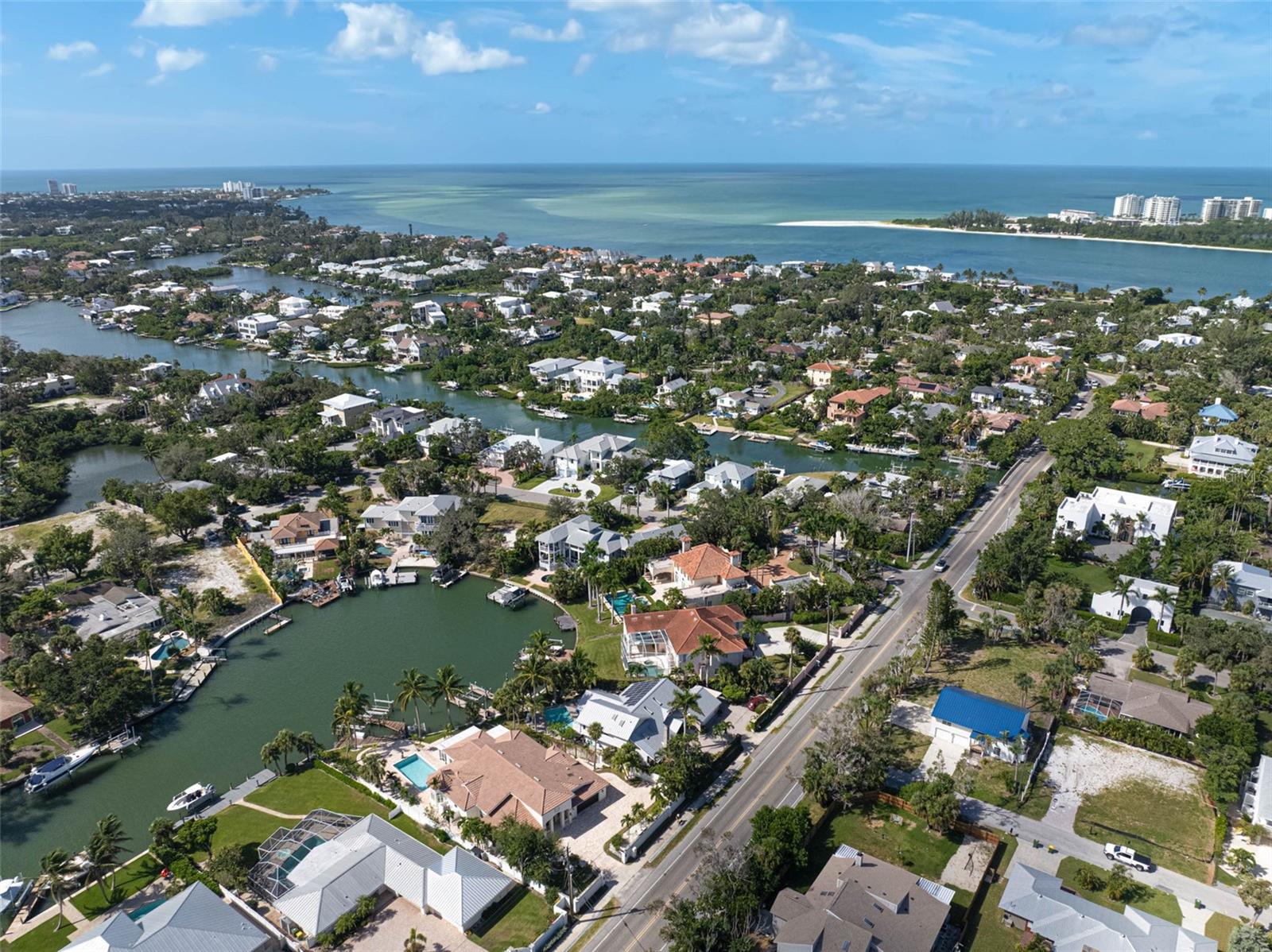 BAY ISLAND SHORES - Residential