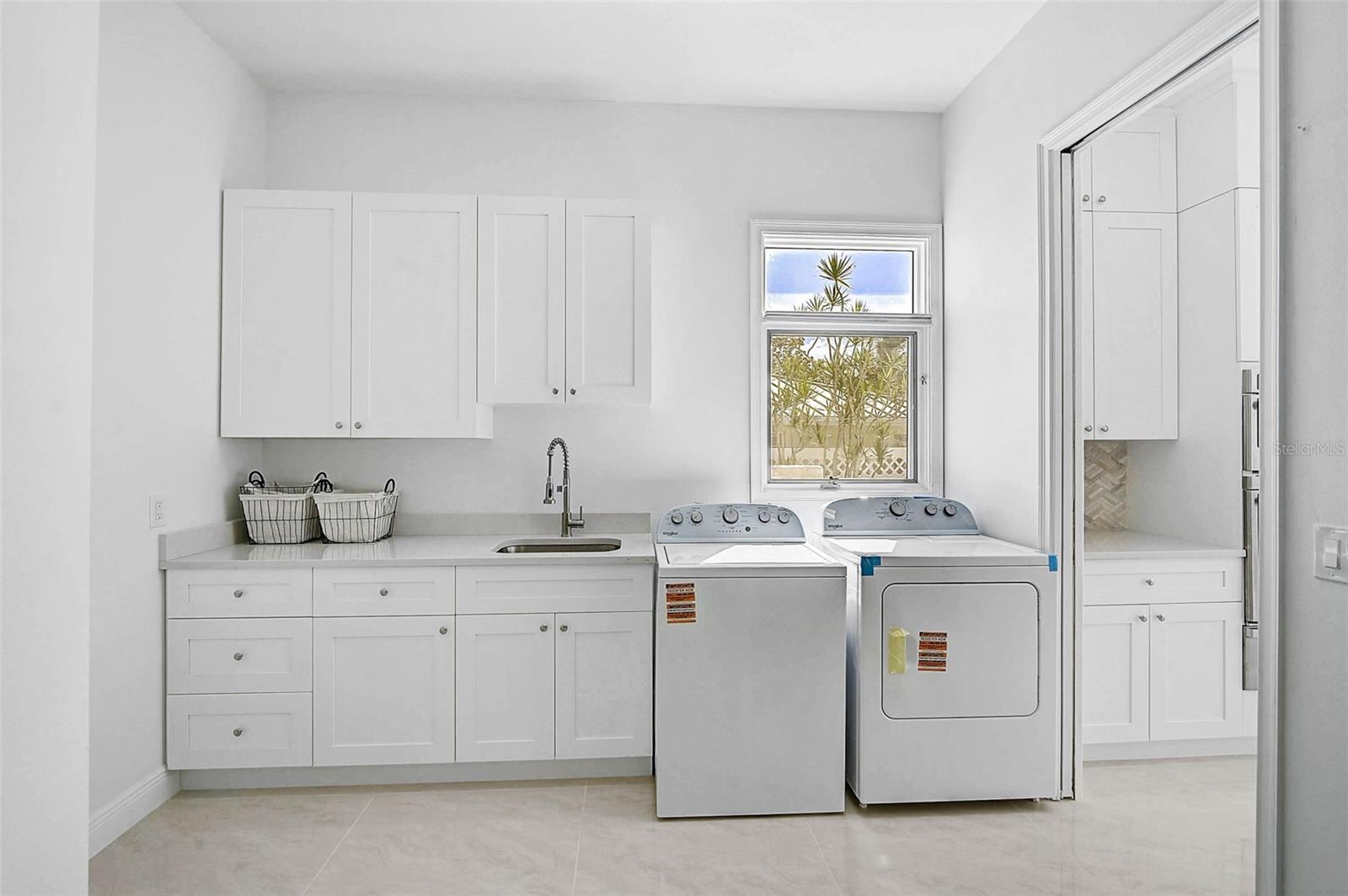BAY ISLAND SHORES - Residential