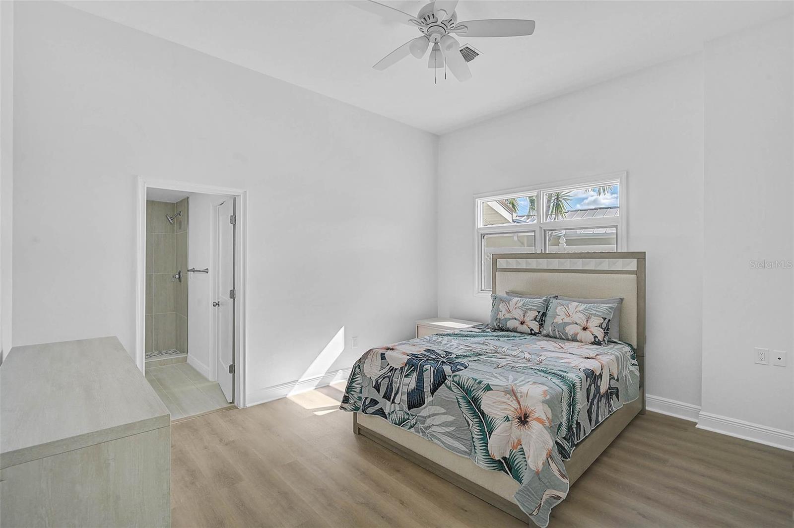 BAY ISLAND SHORES - Residential