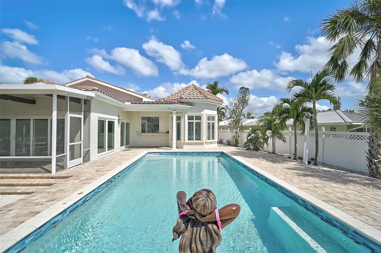 BAY ISLAND SHORES - Residential