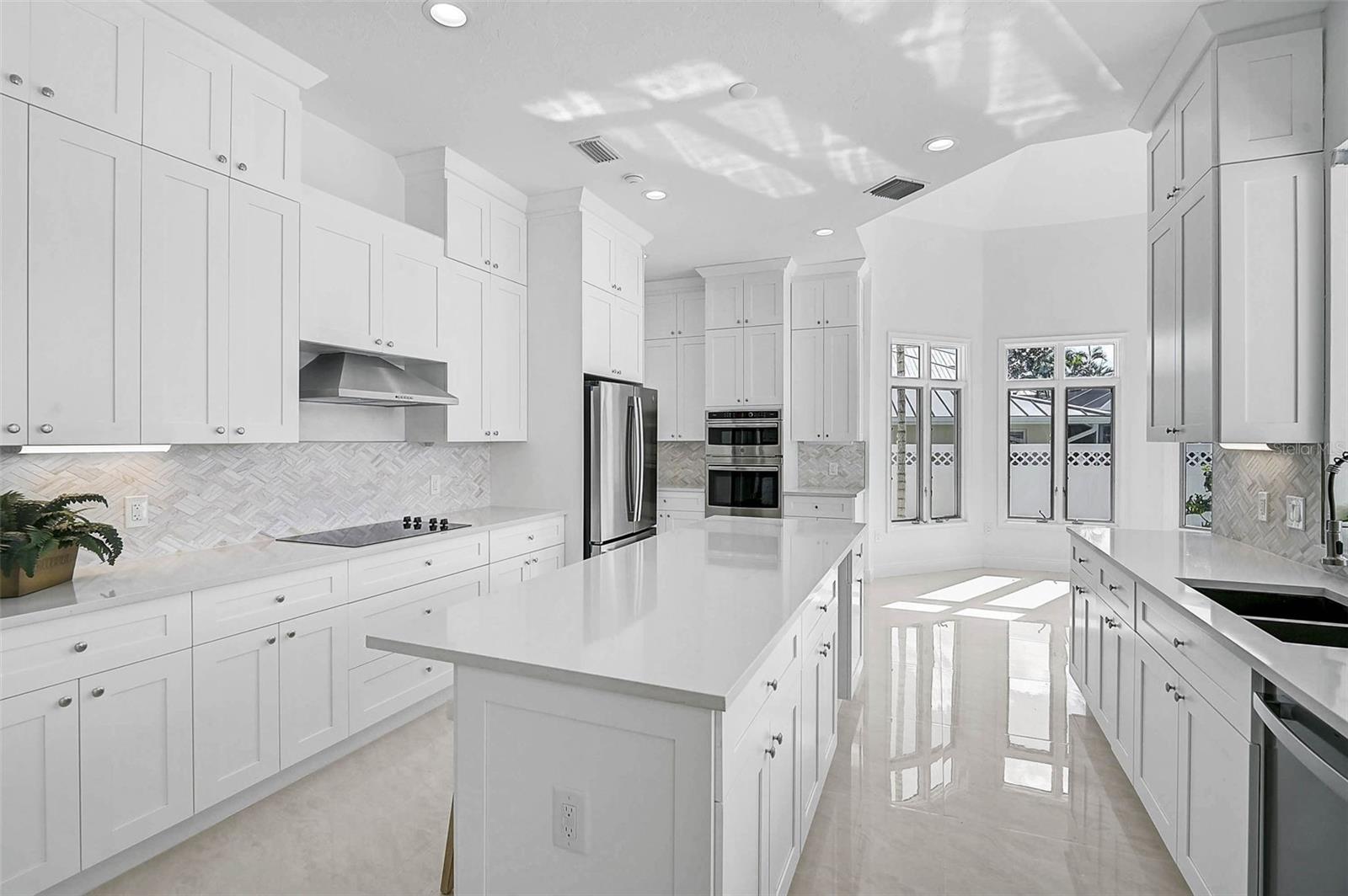 BAY ISLAND SHORES - Residential