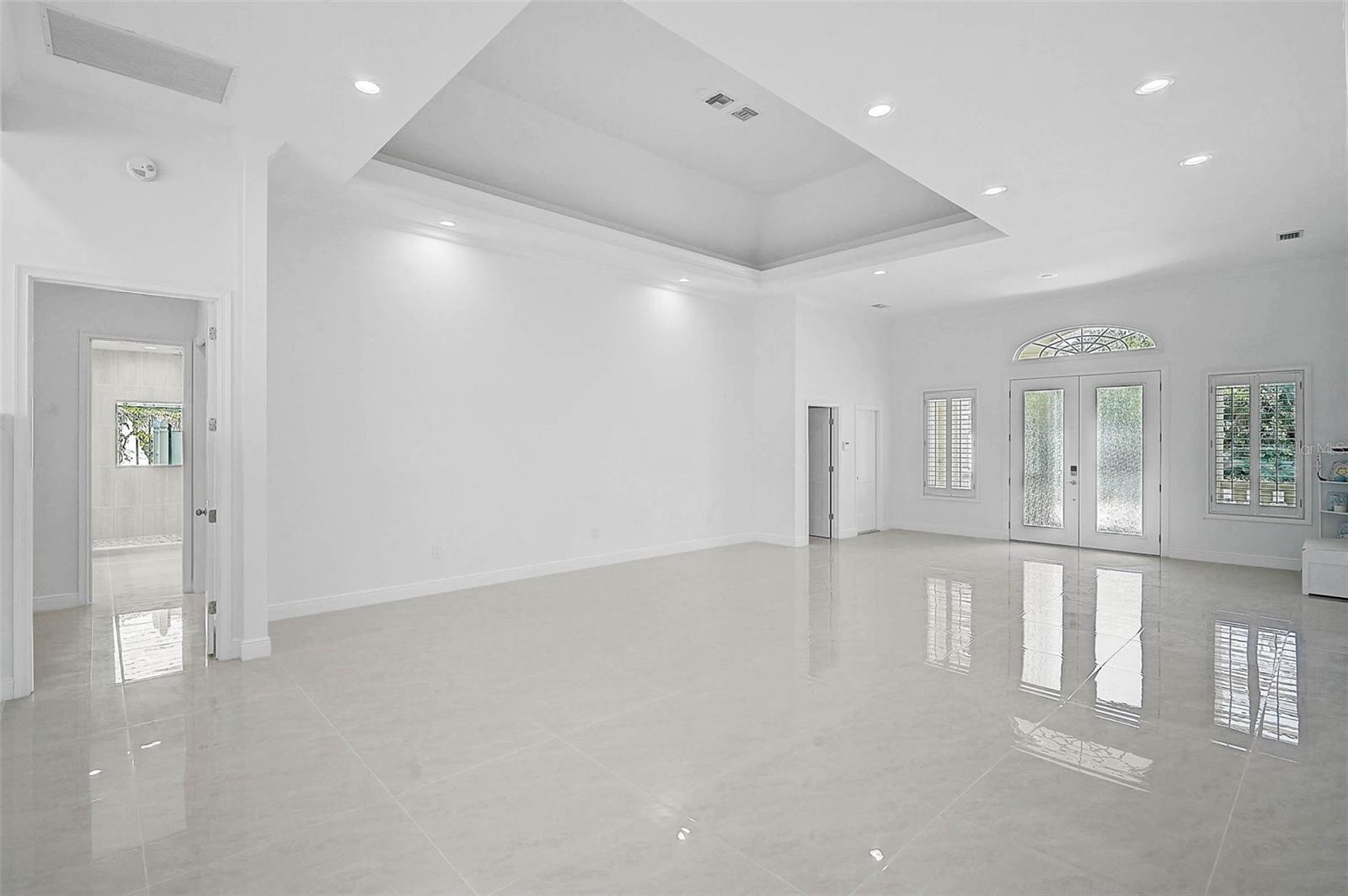 BAY ISLAND SHORES - Residential