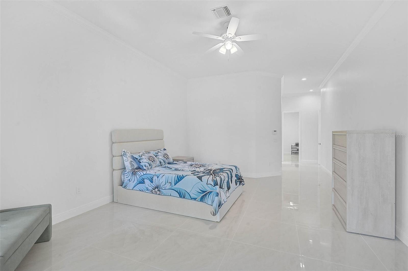 BAY ISLAND SHORES - Residential