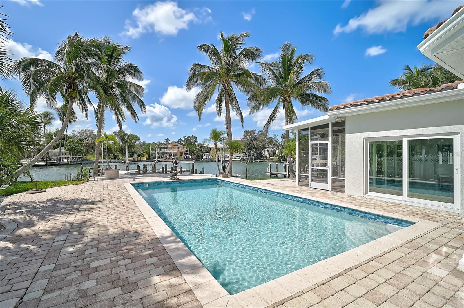 BAY ISLAND SHORES - Residential
