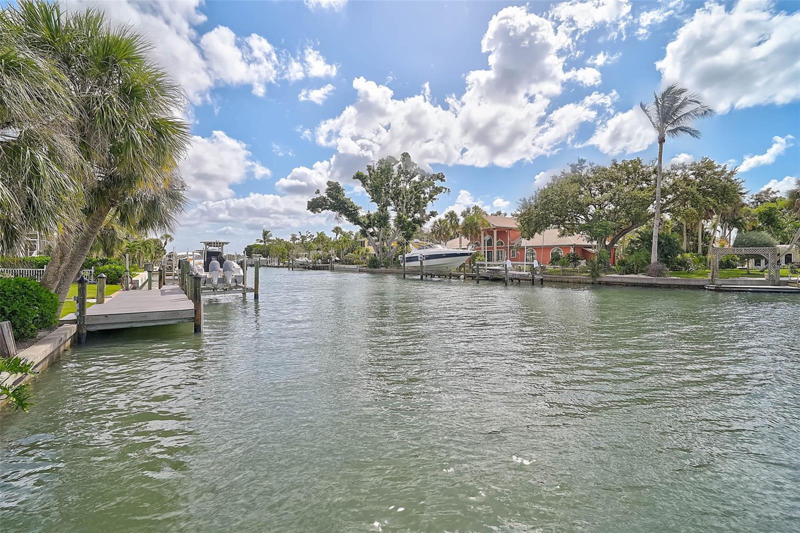 BAY ISLAND SHORES - Residential