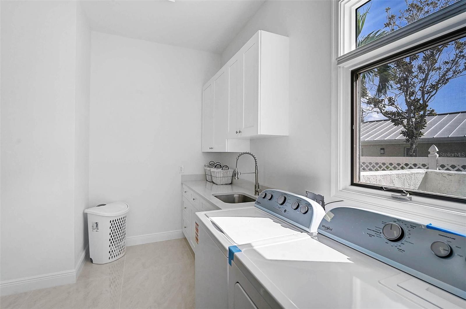 BAY ISLAND SHORES - Residential