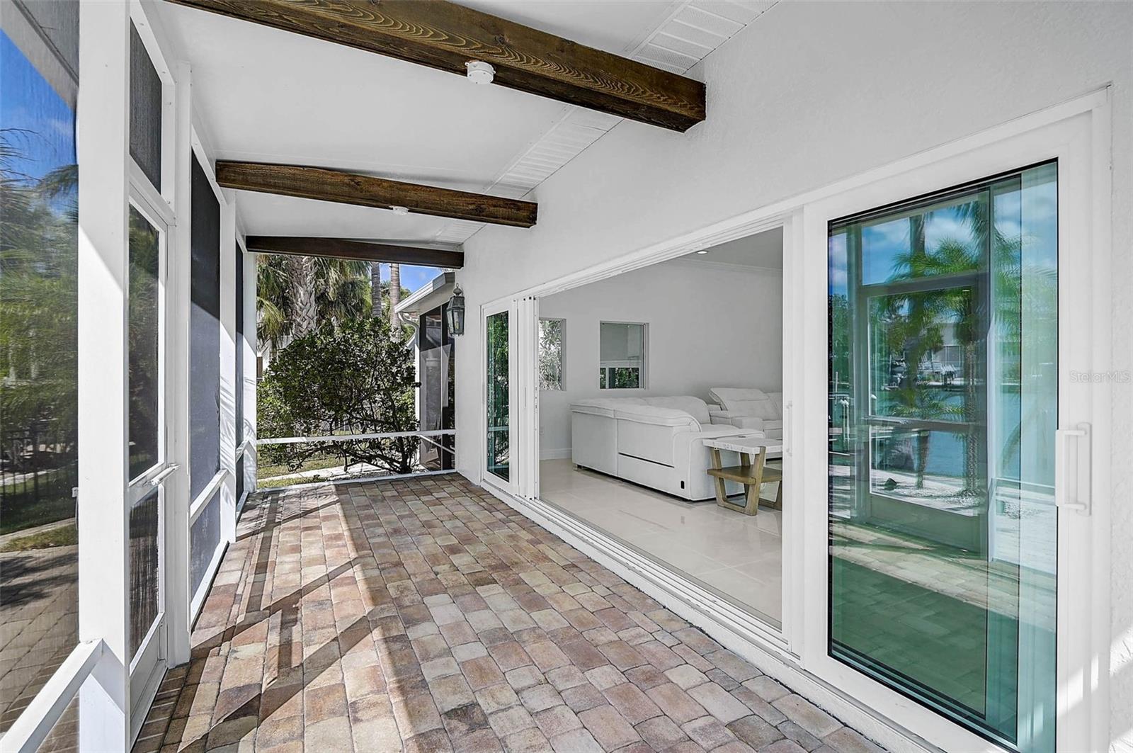 BAY ISLAND SHORES - Residential