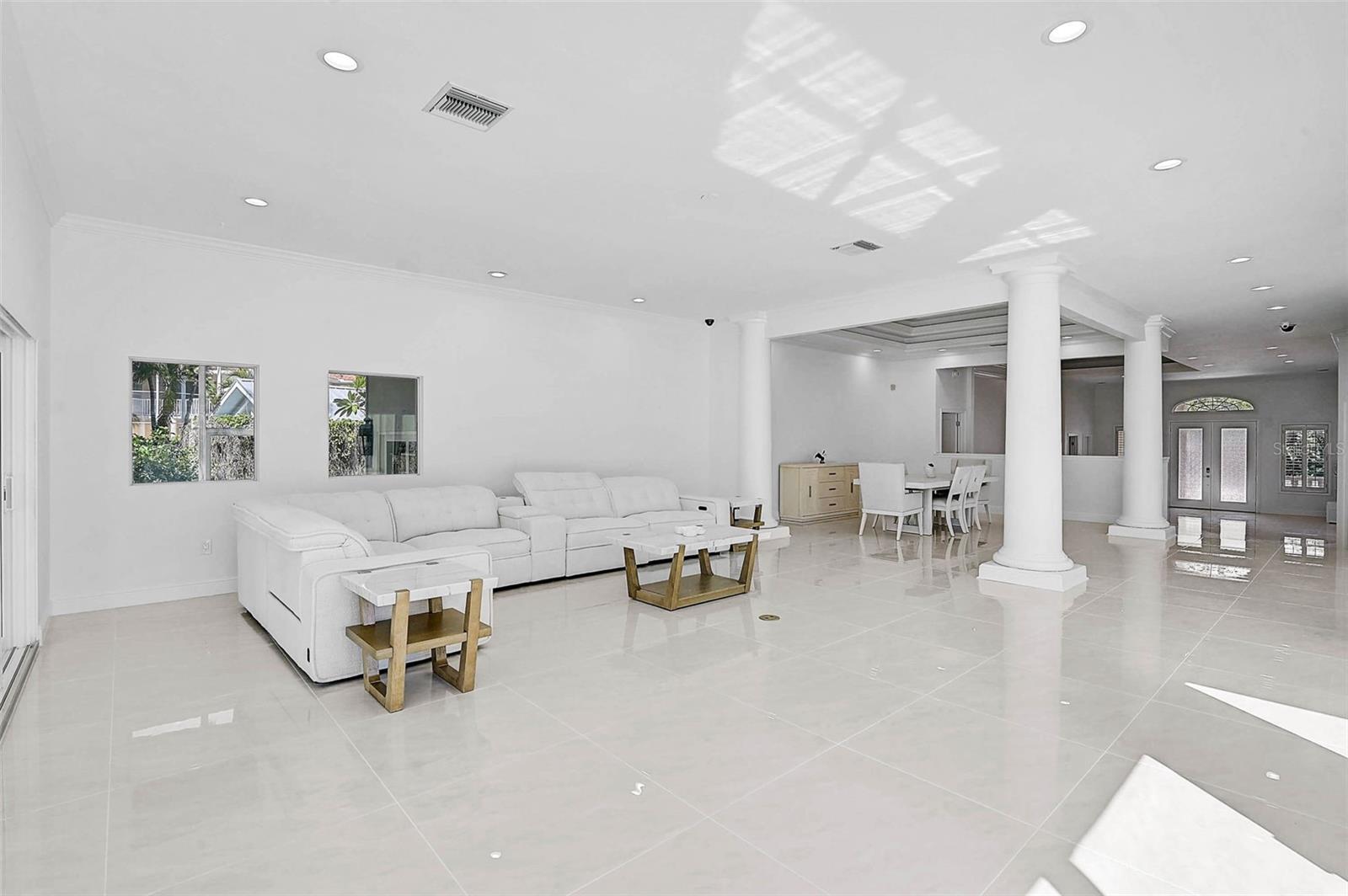 BAY ISLAND SHORES - Residential