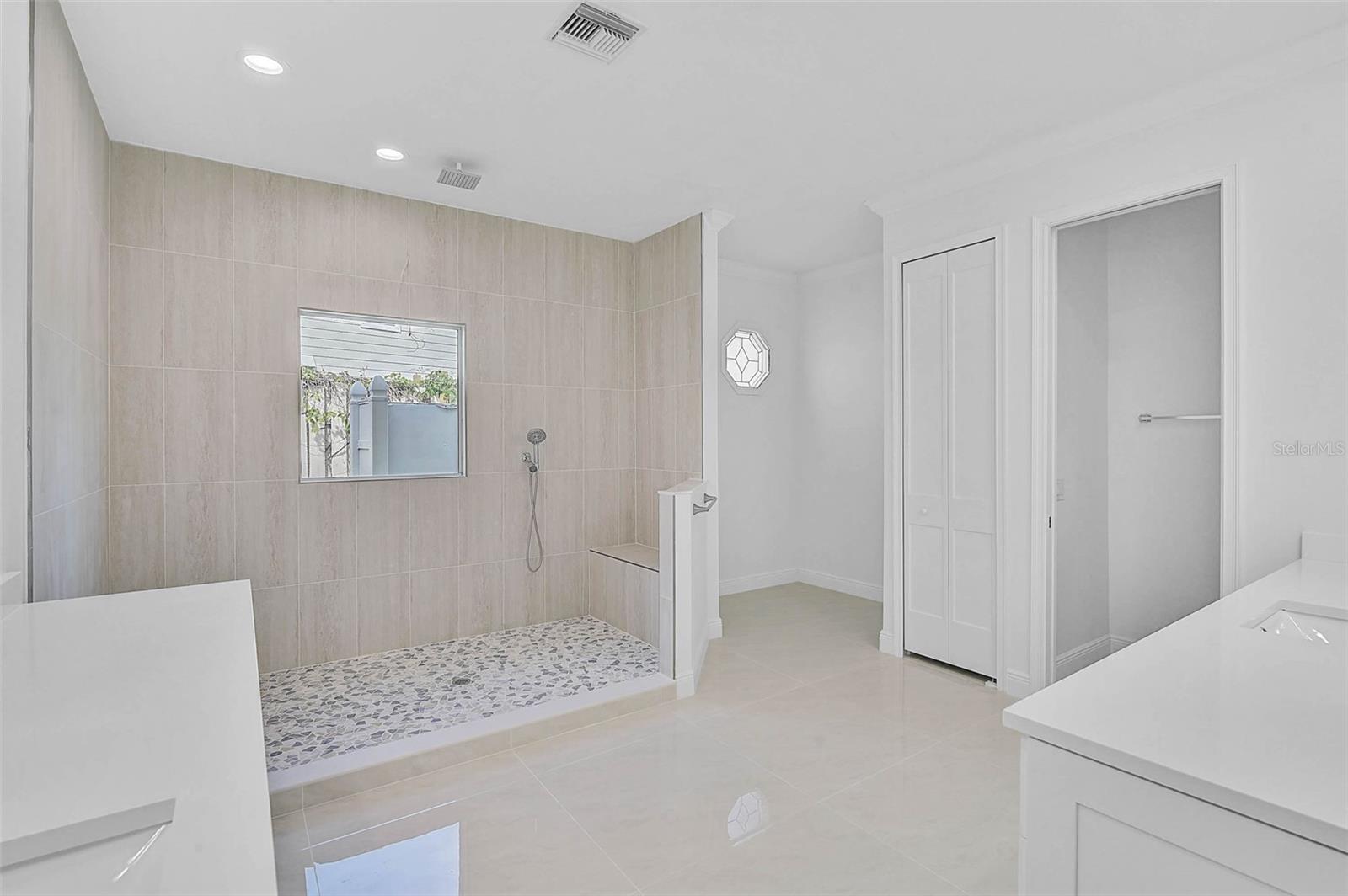 BAY ISLAND SHORES - Residential