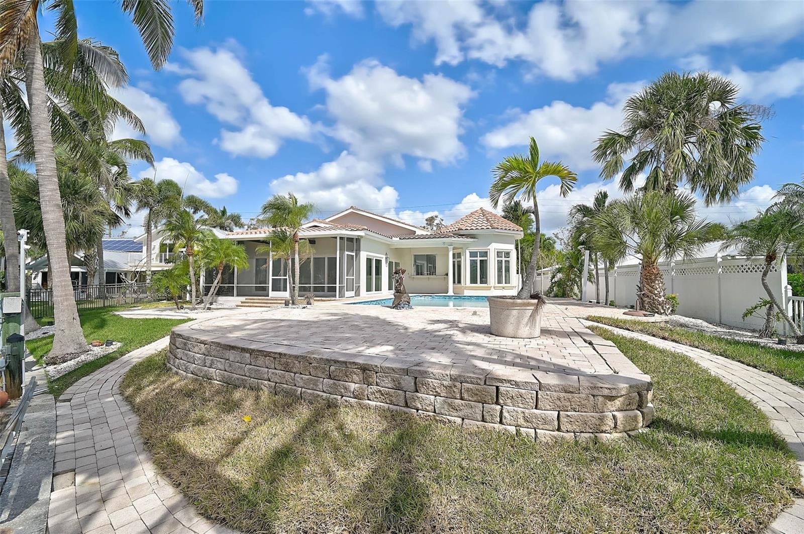 BAY ISLAND SHORES - Residential
