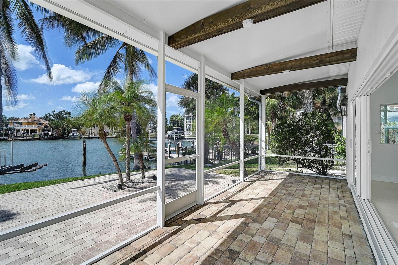 BAY ISLAND SHORES - Residential