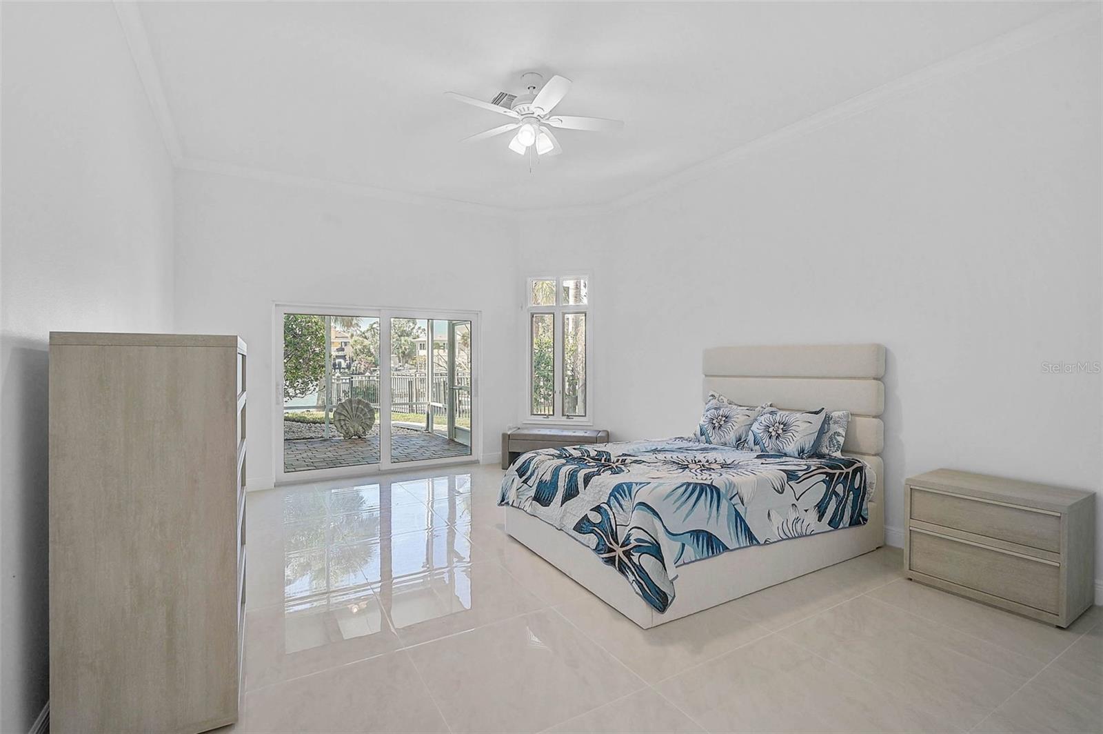 BAY ISLAND SHORES - Residential