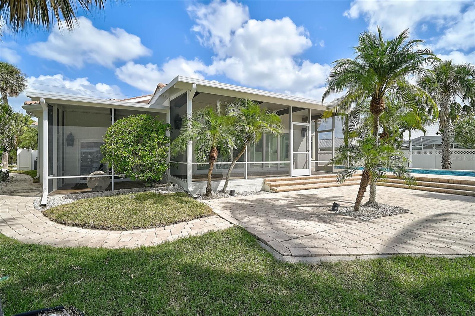 BAY ISLAND SHORES - Residential