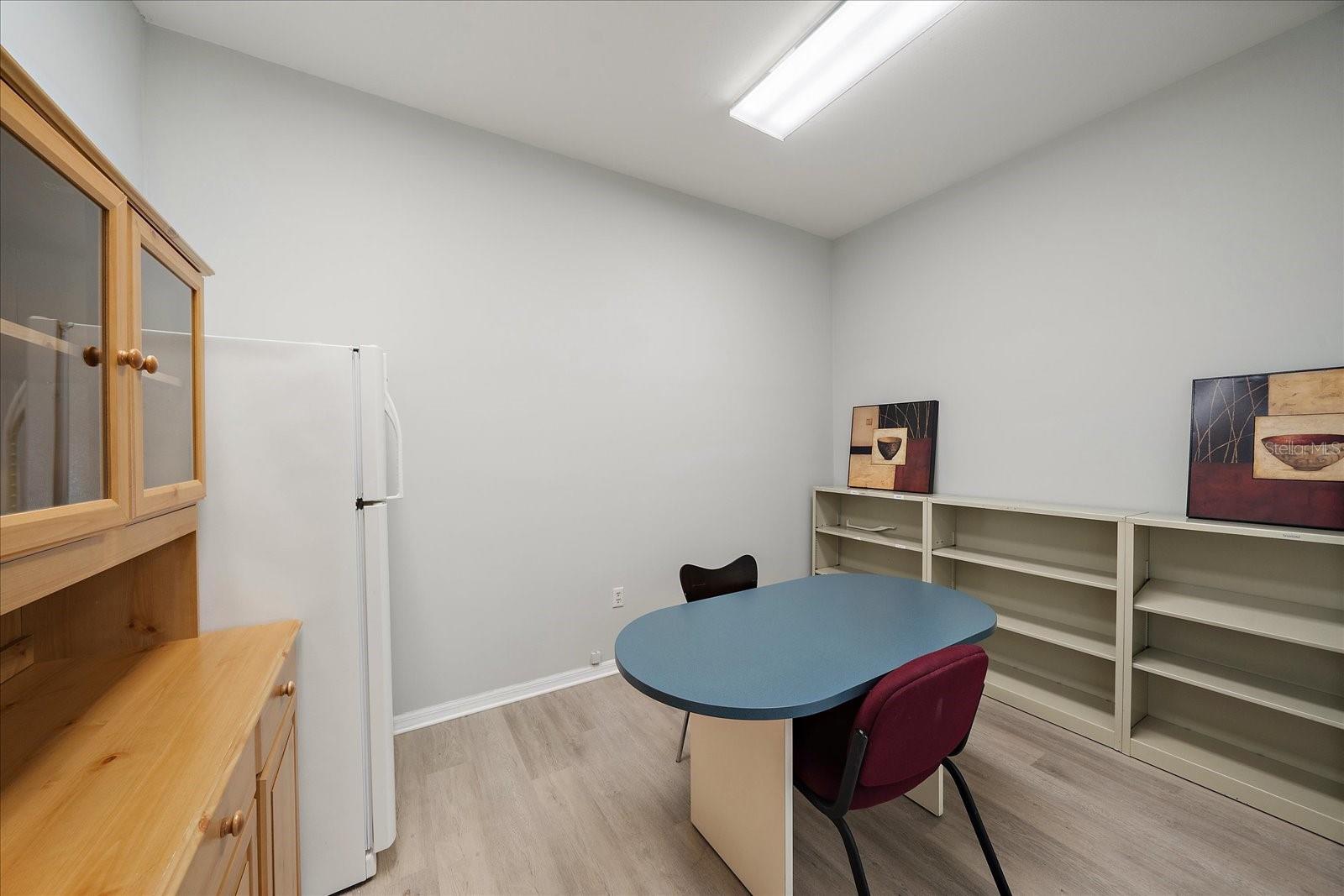 LAKESHORE VILLAGE PLAZA - Commercial Lease