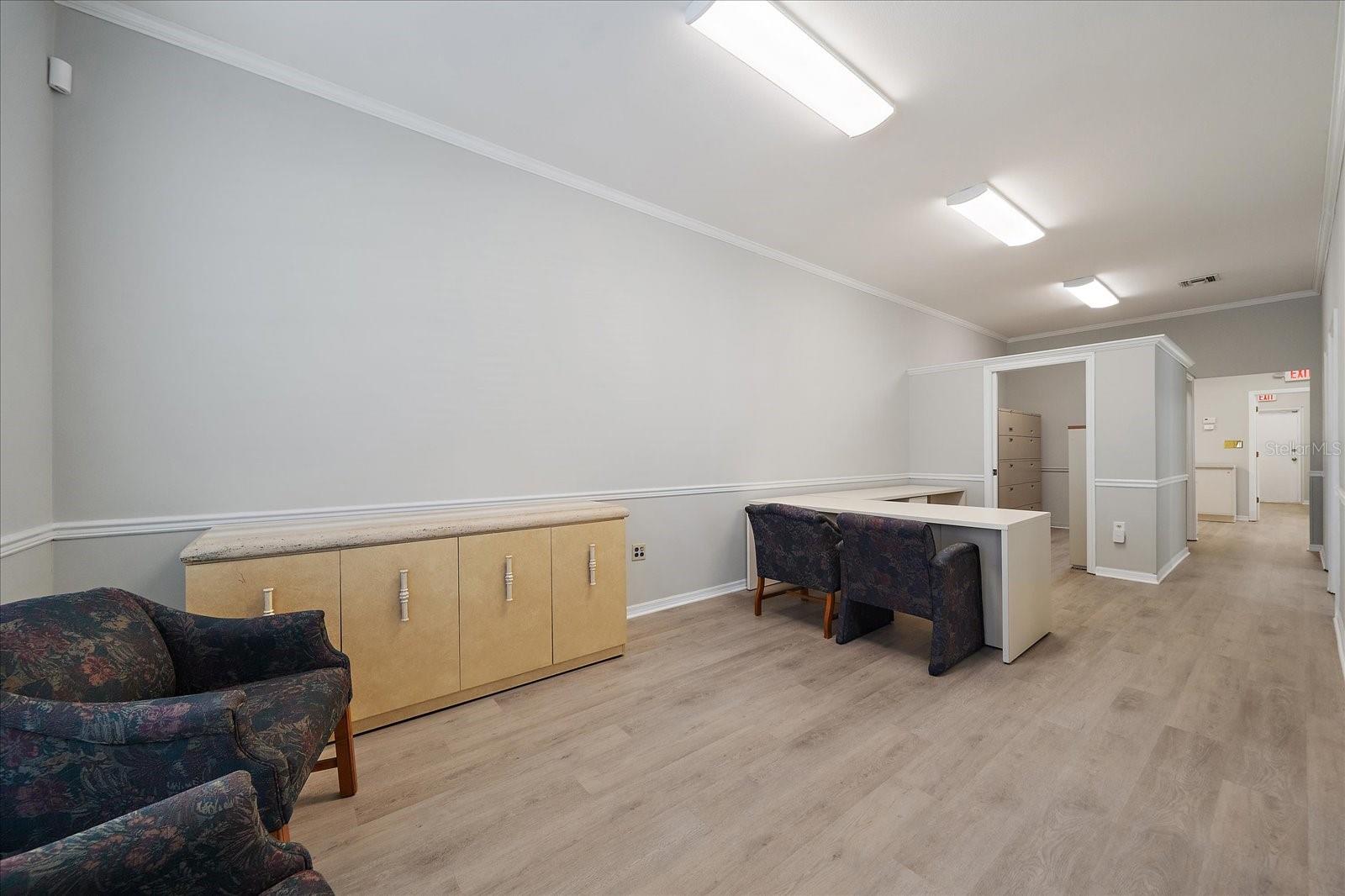 LAKESHORE VILLAGE PLAZA - Commercial Lease