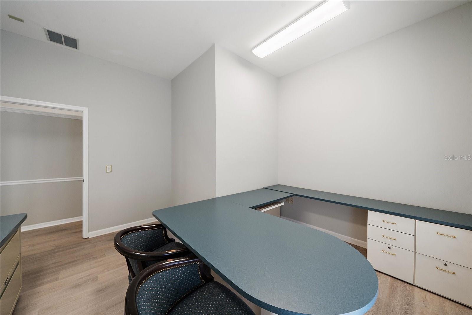 LAKESHORE VILLAGE PLAZA - Commercial Lease