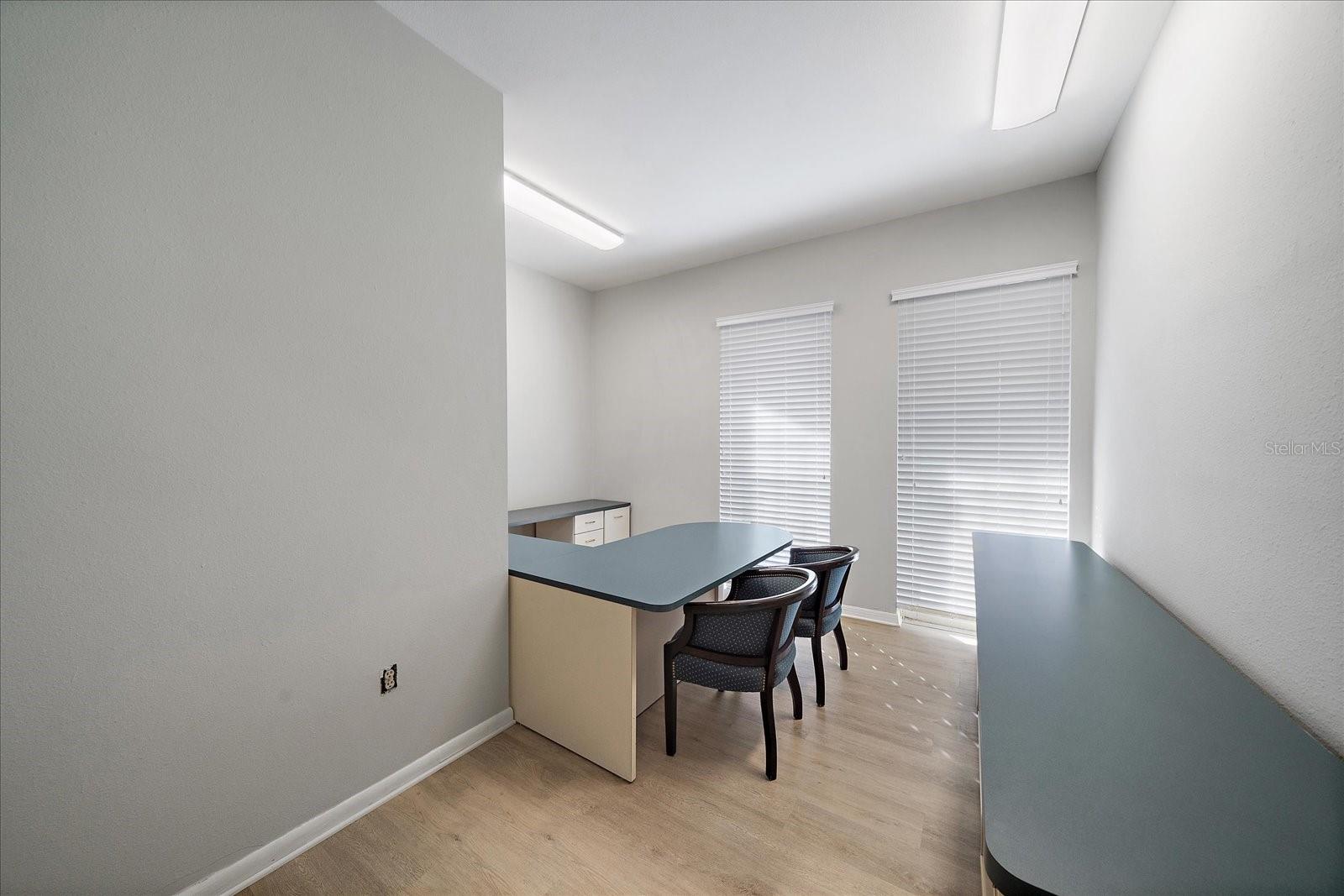 LAKESHORE VILLAGE PLAZA - Commercial Lease