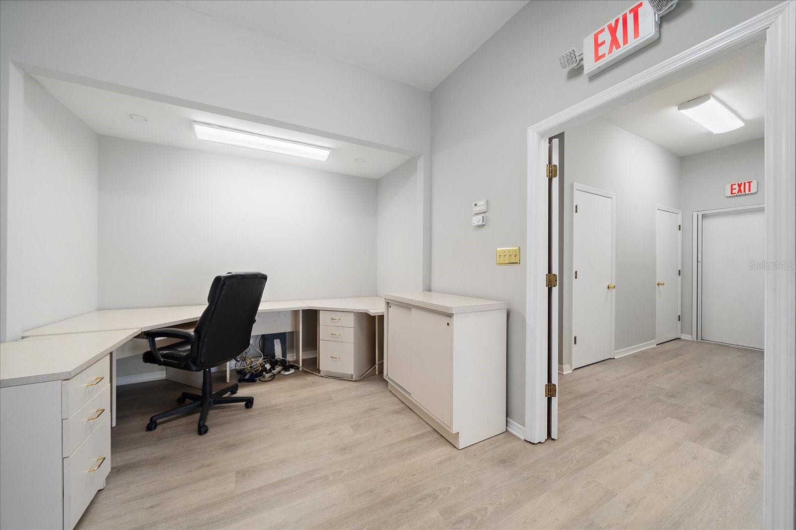 LAKESHORE VILLAGE PLAZA - Commercial Lease