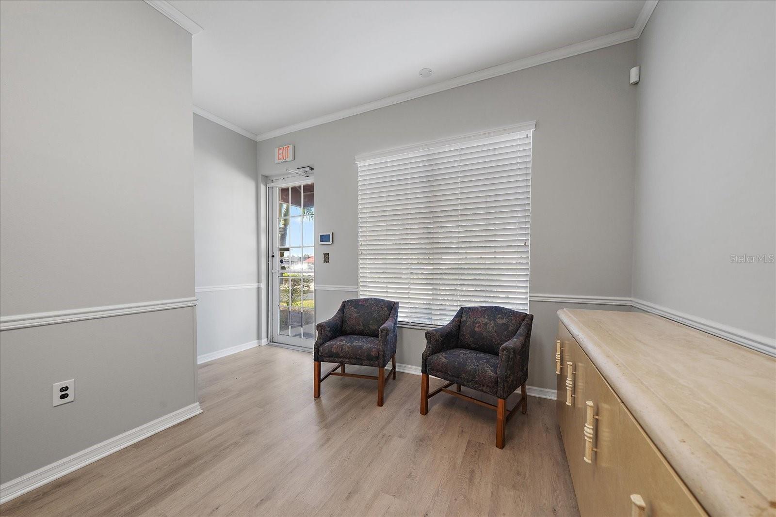 LAKESHORE VILLAGE PLAZA - Commercial Lease