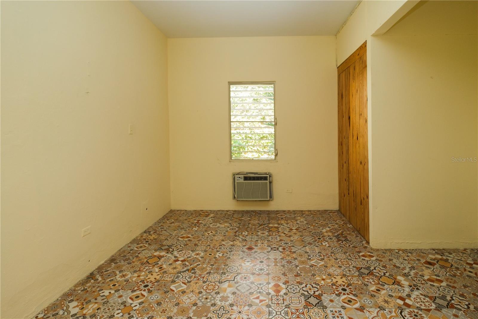 BARRIO SANTURCE SUR, SAN JUAN, PR - Residential