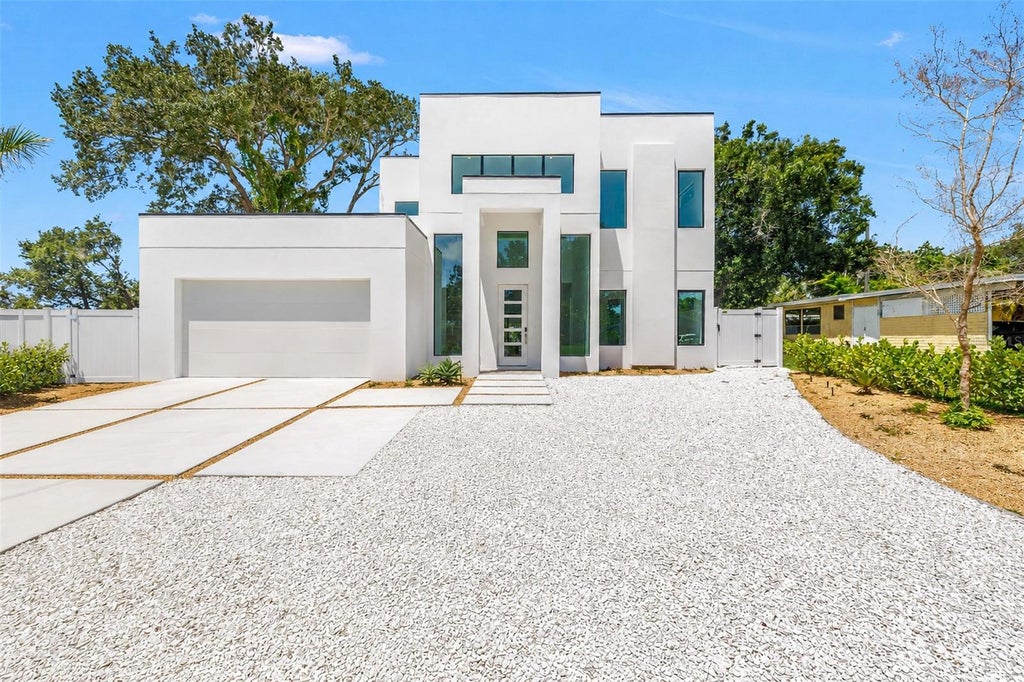 Photo of 2345 Temple Street, Sarasota, FL 34239 (MLS # A4703329)