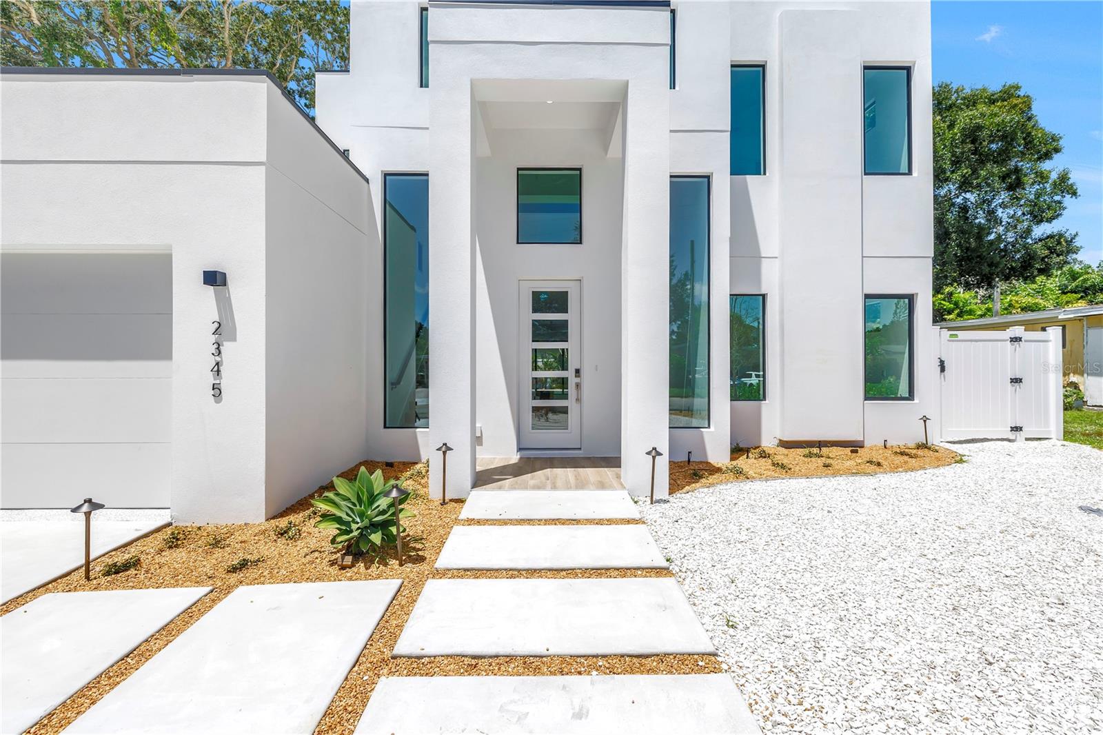 2345 TEMPLE STREET, SARASOTA, FL, 34239 2 2345 TEMPLE STREET