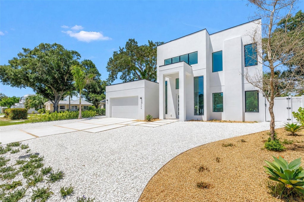 Photo of 2345 Temple Street, Sarasota, FL 34239 (MLS # A4703329)