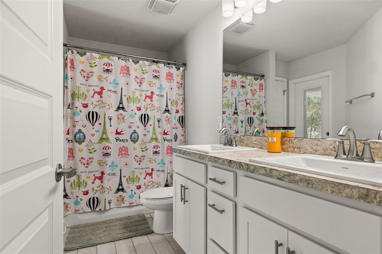 ROYAL HIGHLANDS - Residential