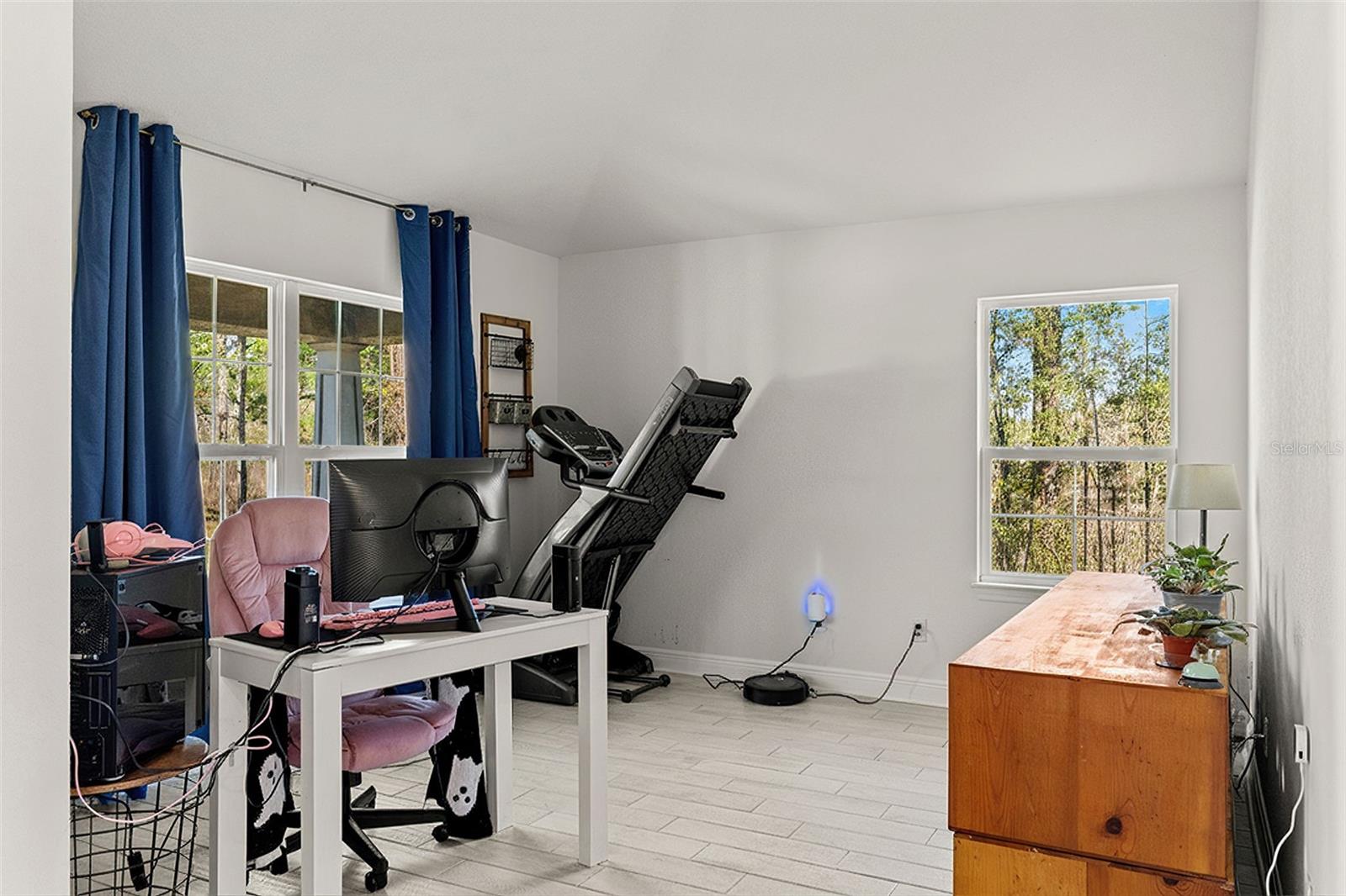 ROYAL HIGHLANDS - Residential