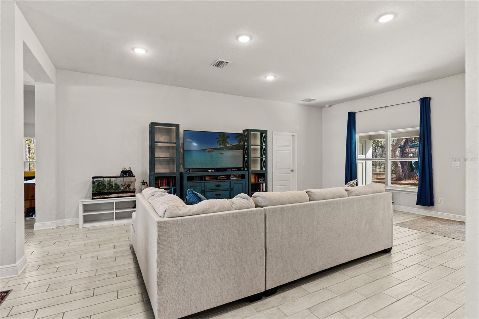 ROYAL HIGHLANDS - Residential