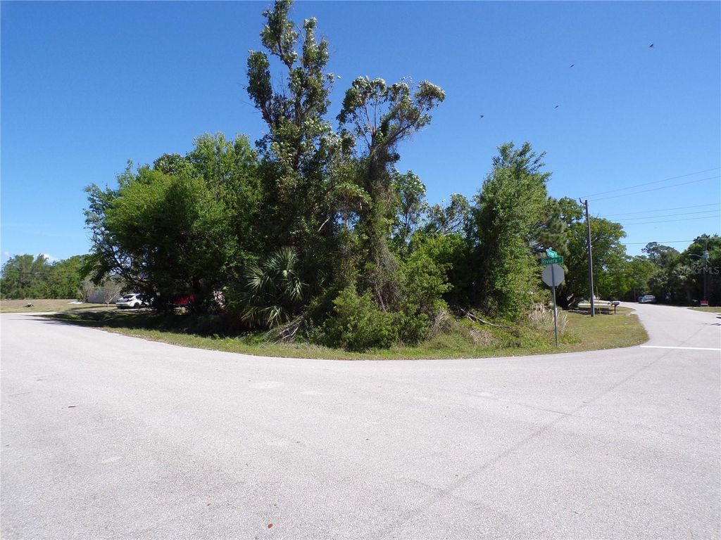 Photo of 4704 Fairway Drive N, Punta Gorda, FL 33982 (MLS # C7507296)
