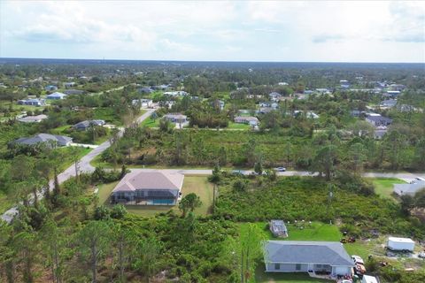 A home in PORT CHARLOTTE