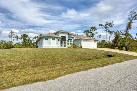 A home in PORT CHARLOTTE