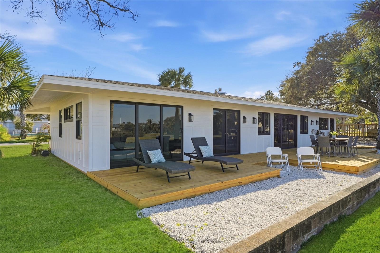 HATCHES HOMESTEAD & LOWDS - Residential