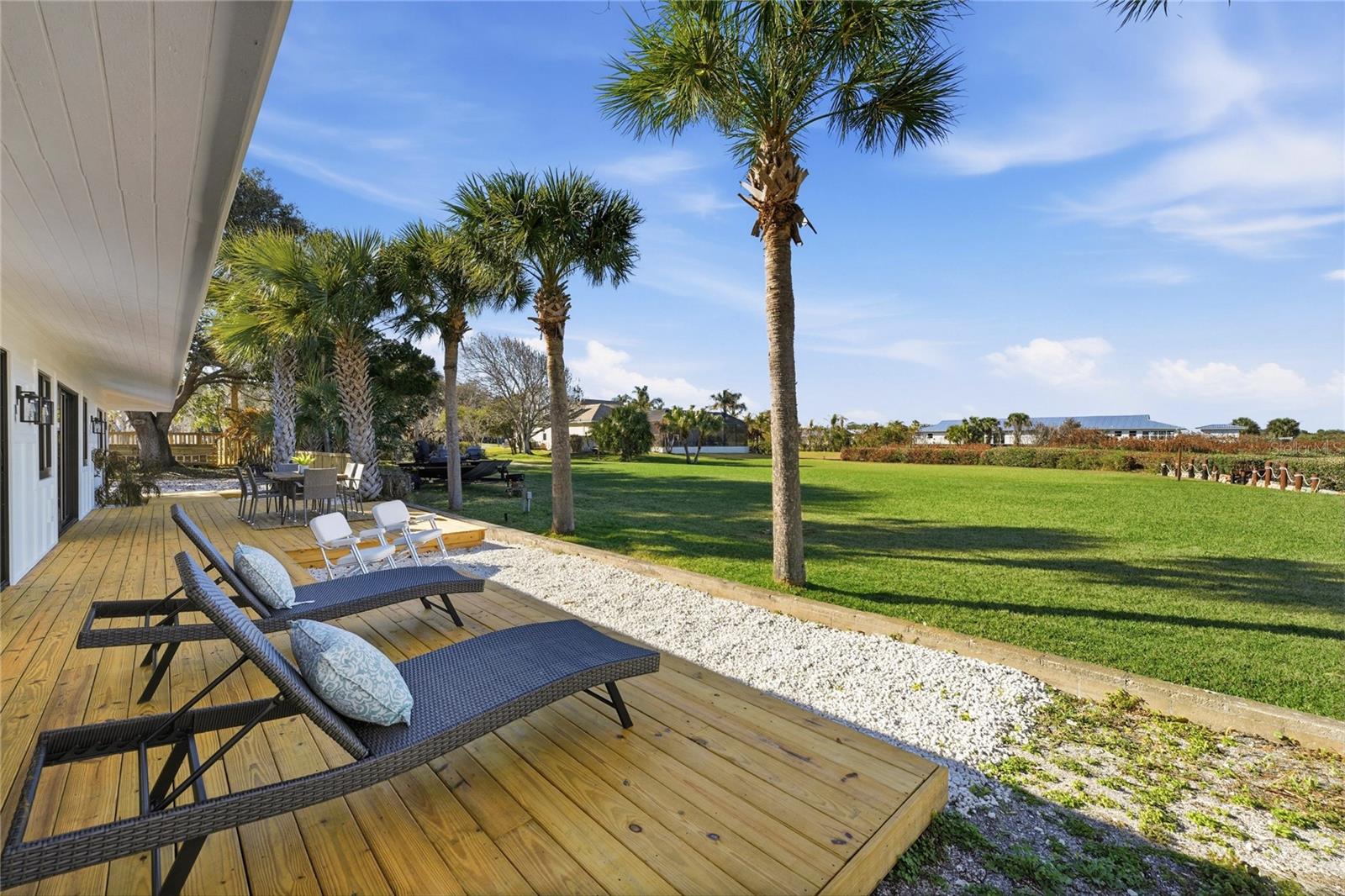 HATCHES HOMESTEAD & LOWDS - Residential