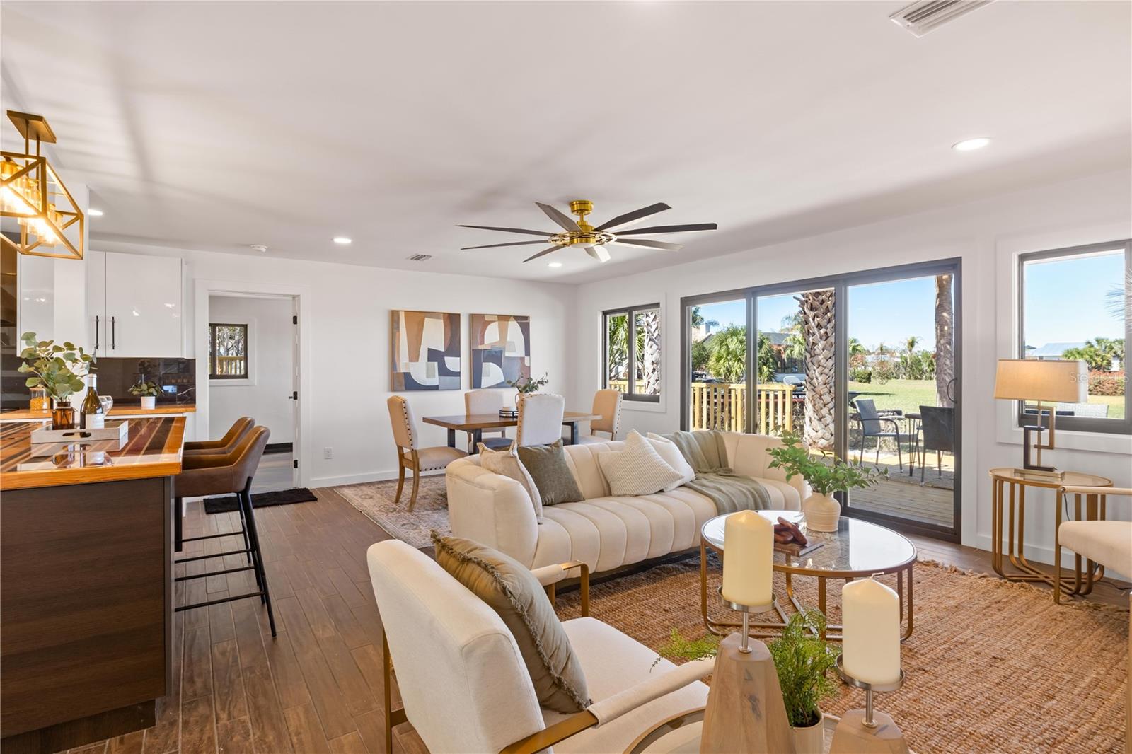 HATCHES HOMESTEAD & LOWDS - Residential