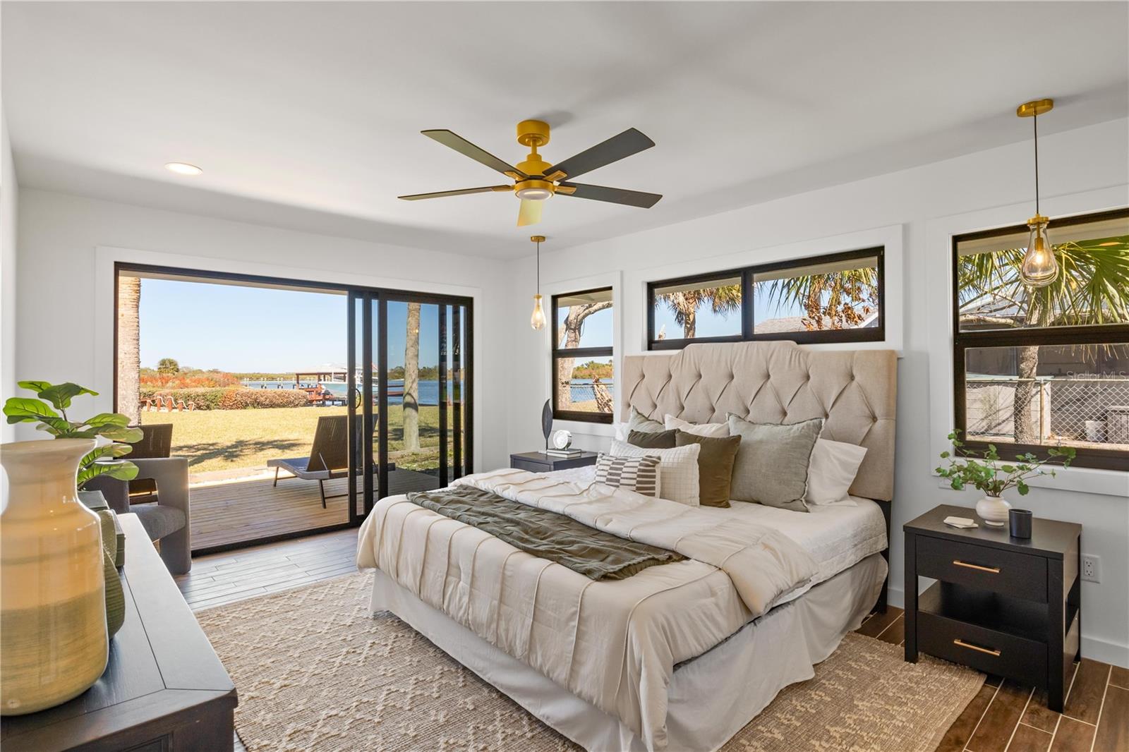 HATCHES HOMESTEAD & LOWDS - Residential