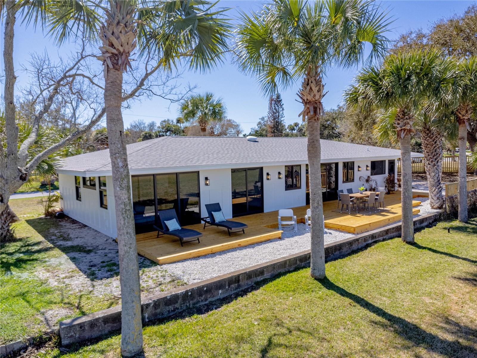 HATCHES HOMESTEAD & LOWDS - Residential