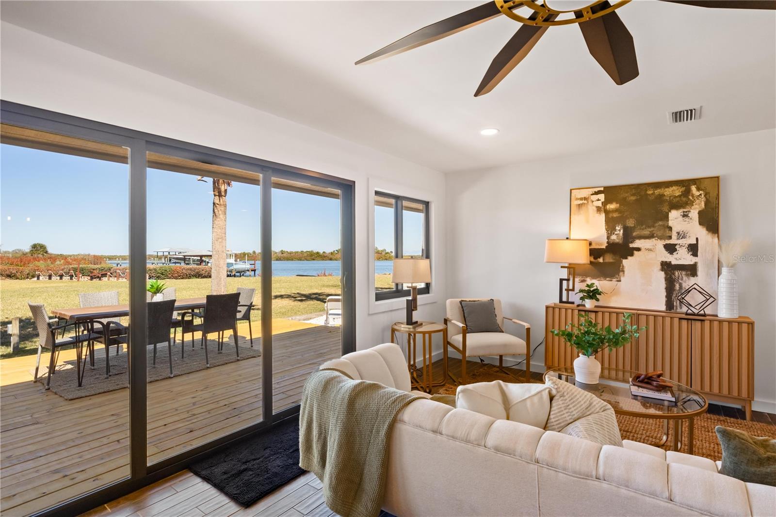 HATCHES HOMESTEAD & LOWDS - Residential