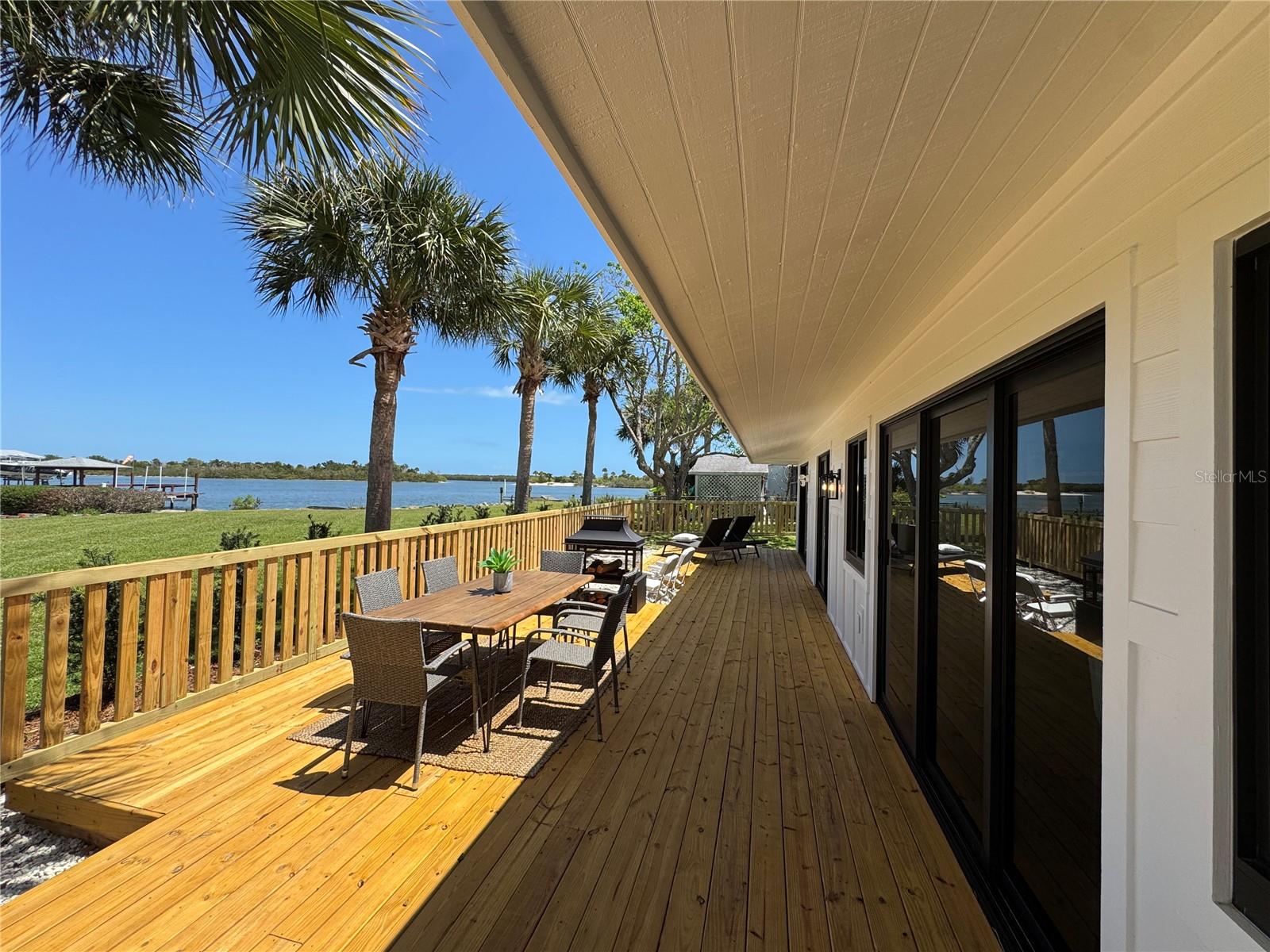HATCHES HOMESTEAD & LOWDS - Residential