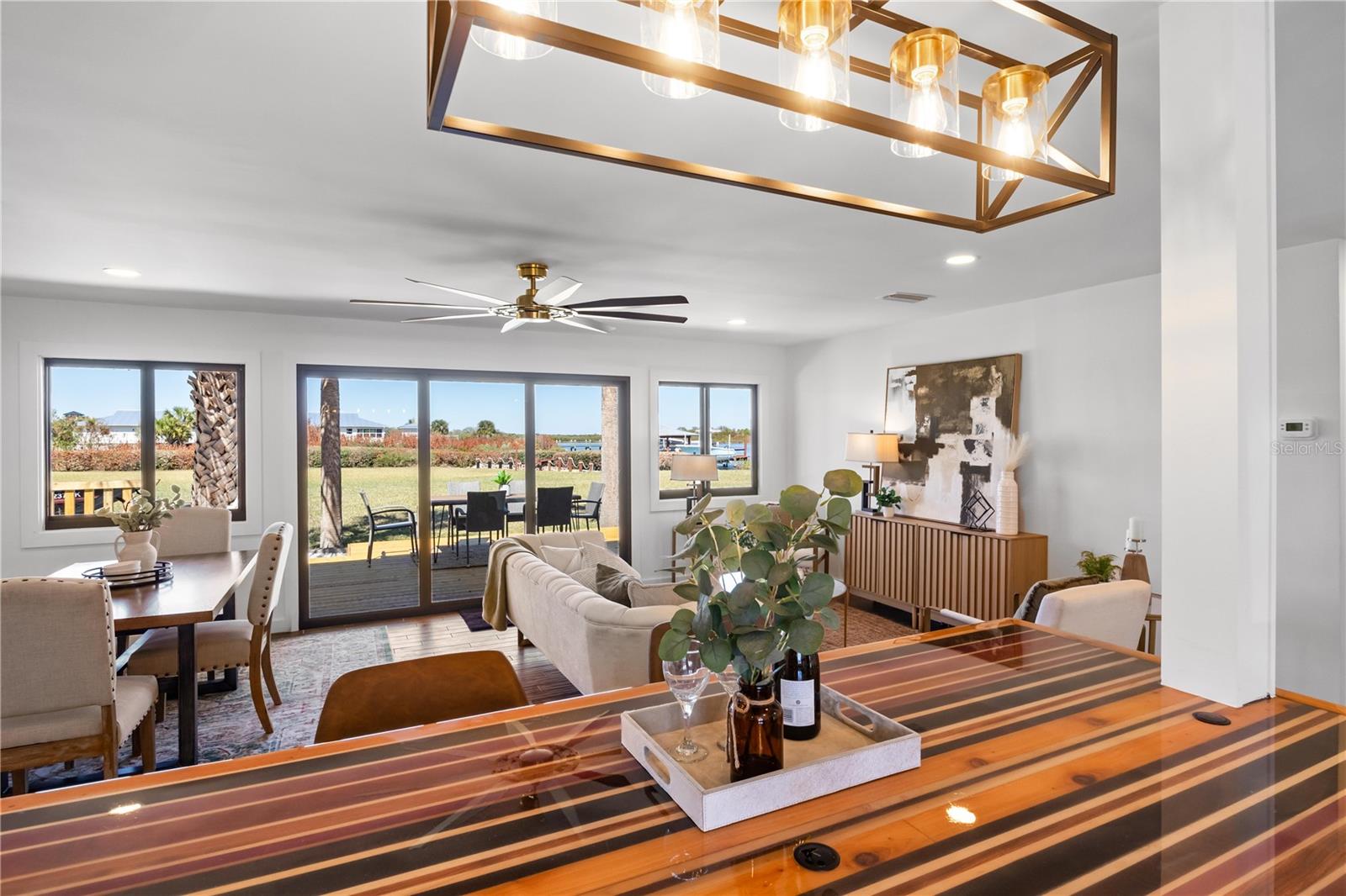 HATCHES HOMESTEAD & LOWDS - Residential