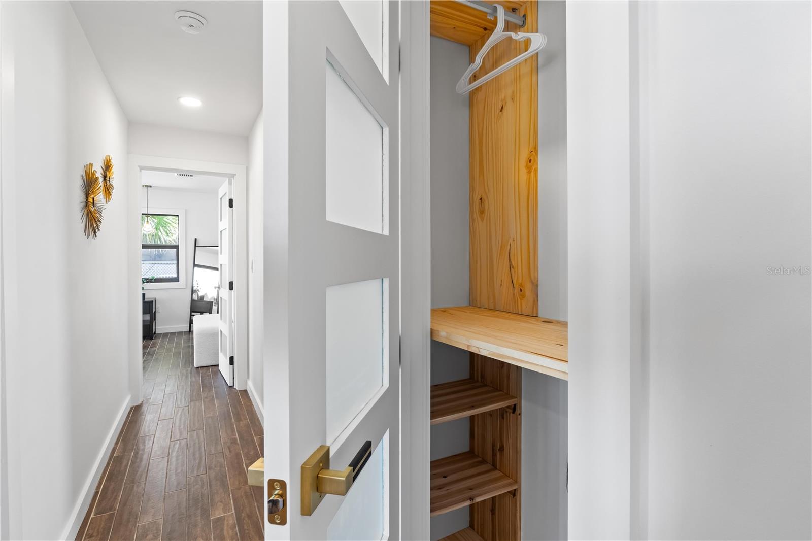 HATCHES HOMESTEAD & LOWDS - Residential