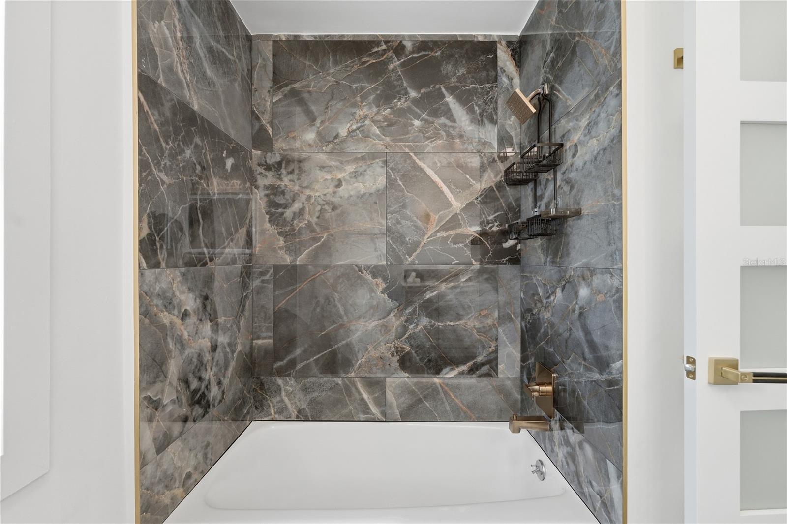 HATCHES HOMESTEAD & LOWDS - Residential