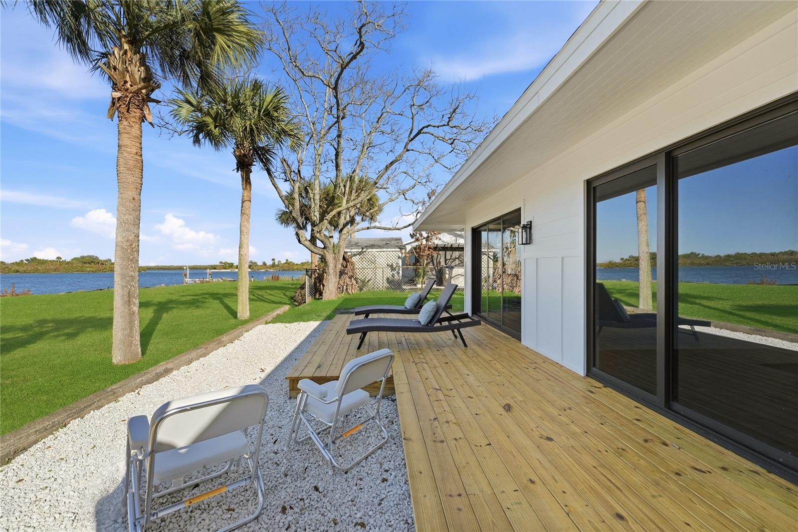 HATCHES HOMESTEAD & LOWDS - Residential