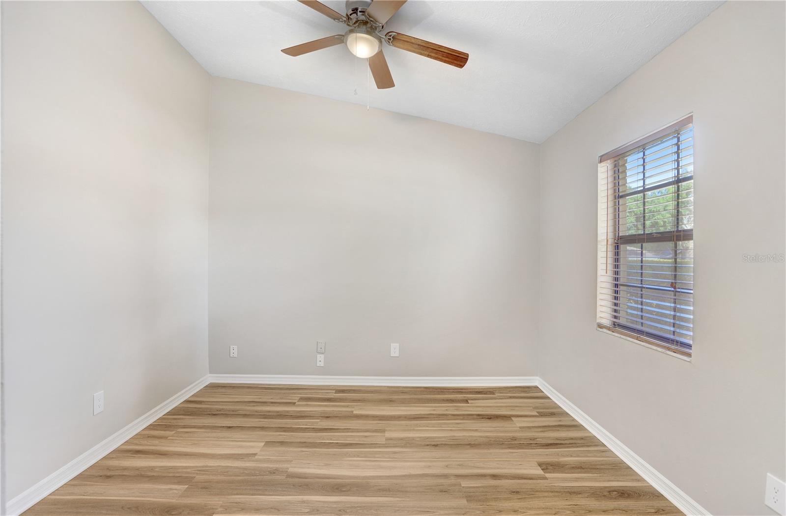 LAKE PADGETT ESTATES - Residential Lease